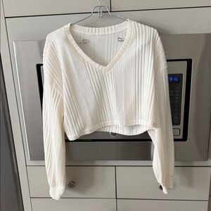 SHEIN Cream V-Neck Ribbed Crop Top